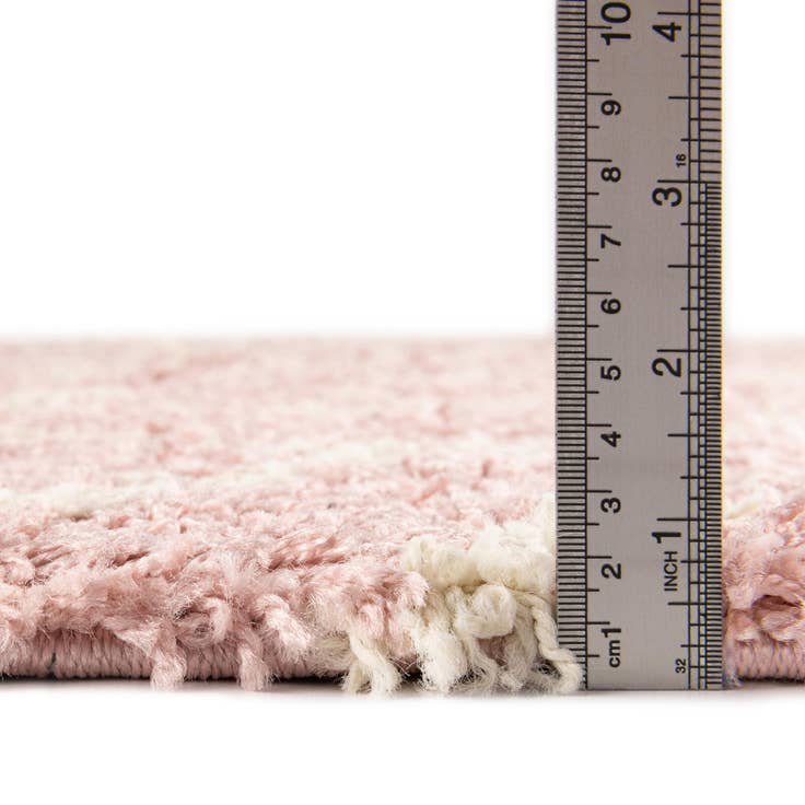 Detail image of 2' x 3' Trellis Shag Rug