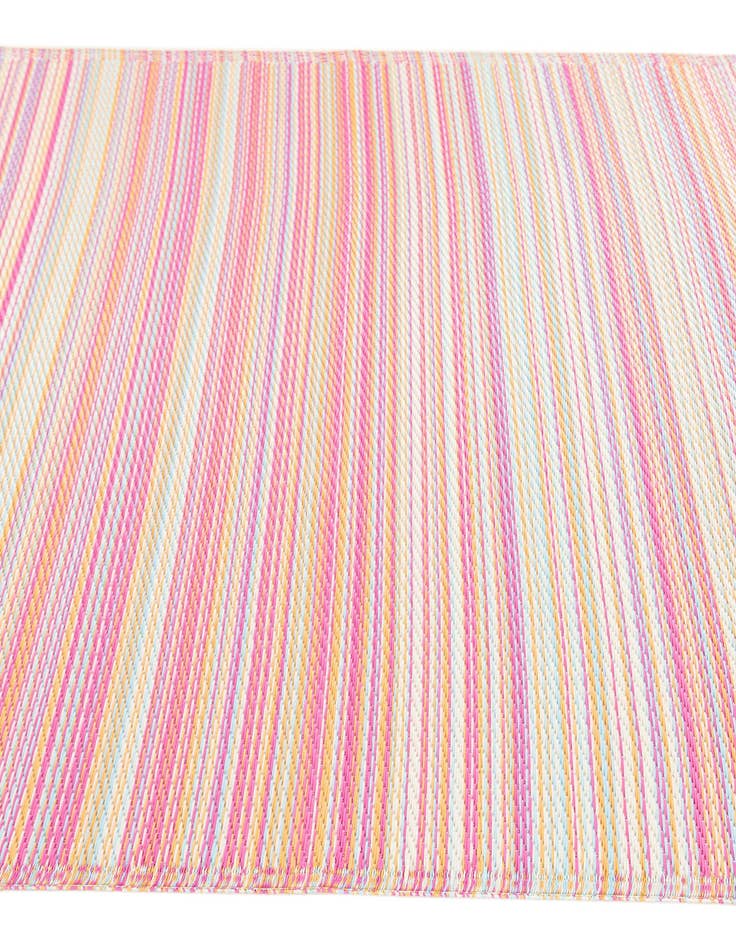 Detail image of 4' x 6' Washable Vista Breeze Indoor / Outdoor Rug