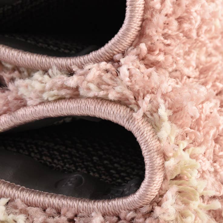 Detail image of 10' x 10' Lattice Shag Round Rug