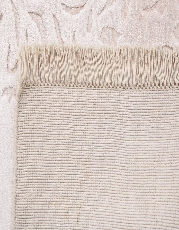 Detail image of 2' 7 x 9' 11  Hand Knotted Darya Wool Runner Rug