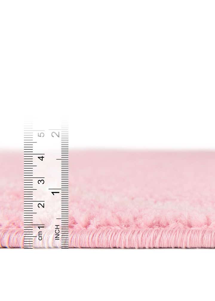 2' x 6' Trellis Frieze Runner Rug