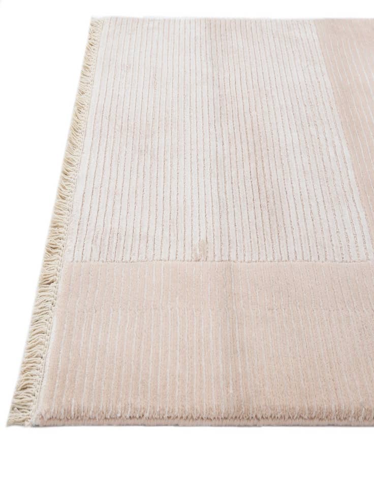 Detail image of 2' 6 x 2' 6  Hand Knotted Darya Wool Square Rug