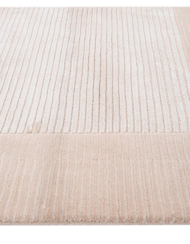 Detail image of 2' 6 x 2' 6  Hand Knotted Darya Wool Square Rug