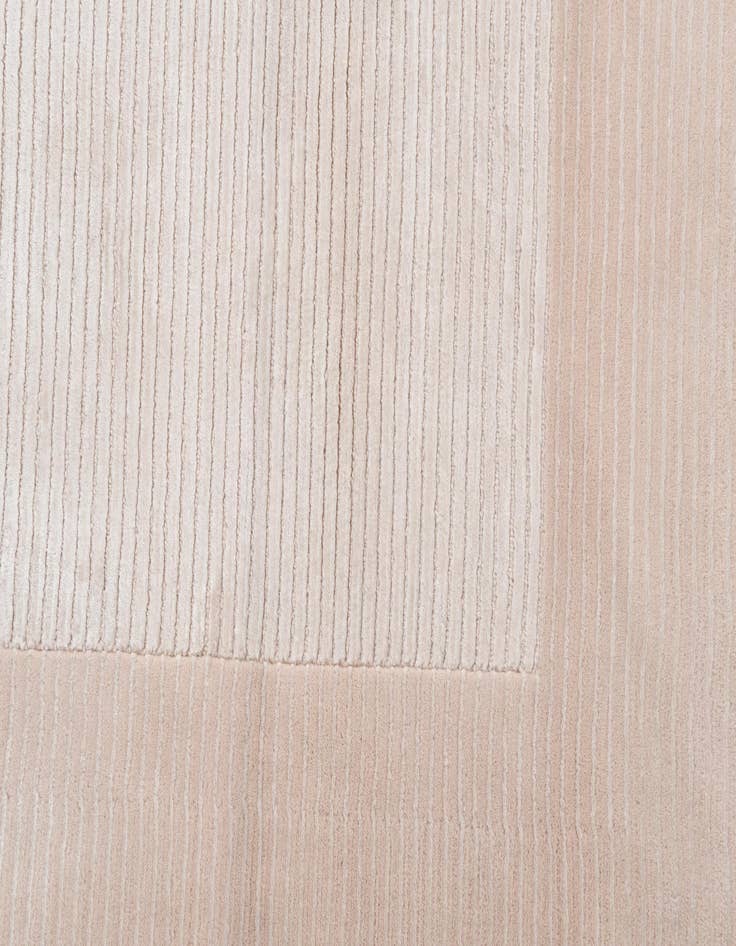 Detail image of 2' 6 x 2' 6  Hand Knotted Darya Wool Square Rug