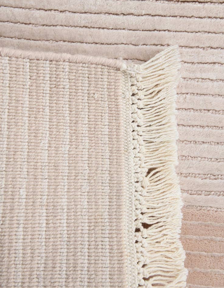 Detail image of 2' 6 x 2' 6  Hand Knotted Darya Wool Square Rug