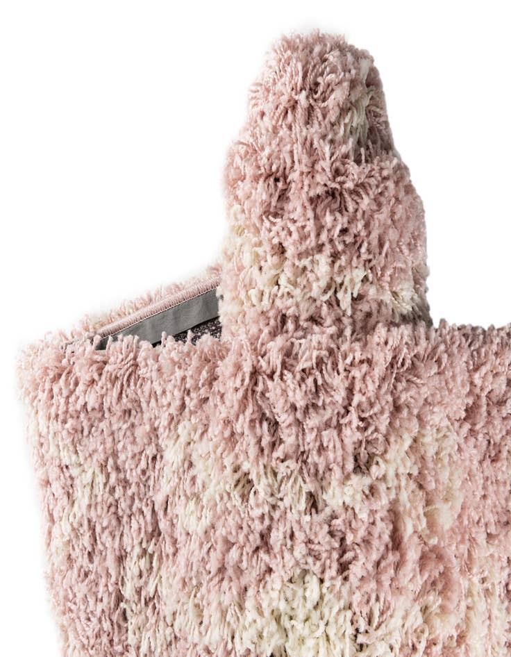 Detail image of 3' x 3' Moroccan Trellis Shag Square Rug