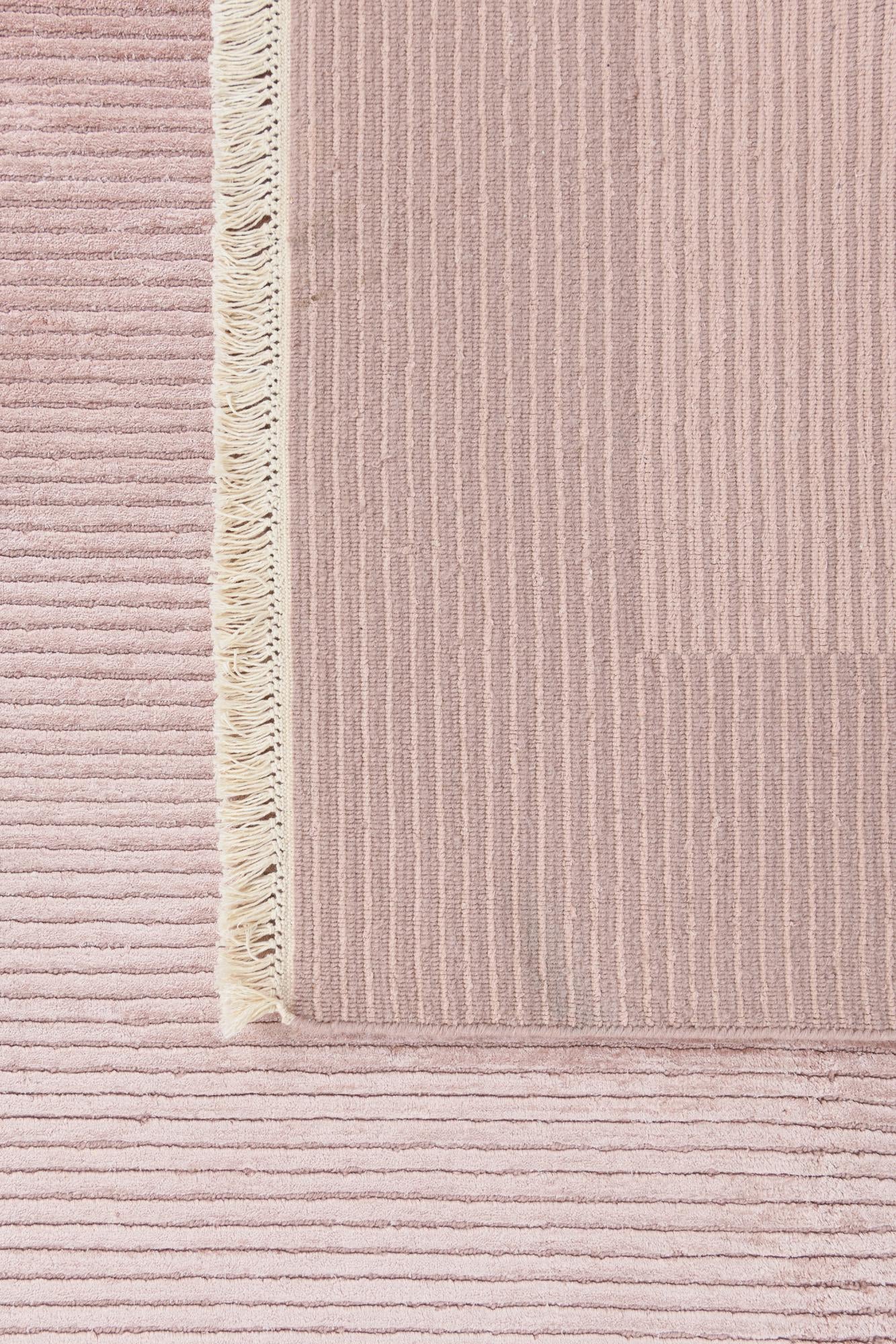 5' 7 x 7' 10 Hand Knotted Darya Wool Rug