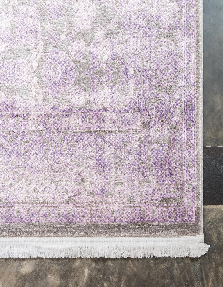 Detail image of 7' x 10' New Vintage Rug