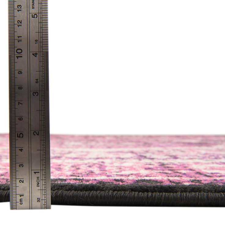Detail image of 7' 10 x 7' 10 Ankara Round Rug
