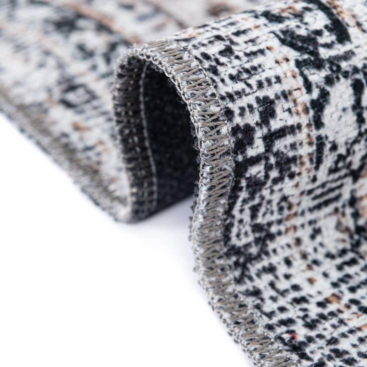 Detail image of 5' x 5' Washable Yara Octagon Rug