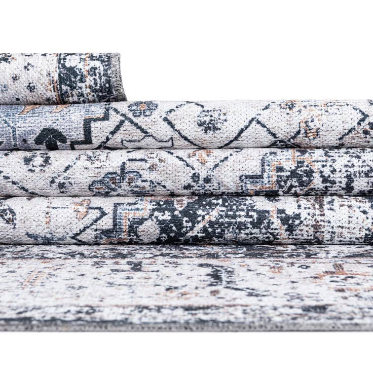 Detail image of 5' x 5' Washable Yara Octagon Rug