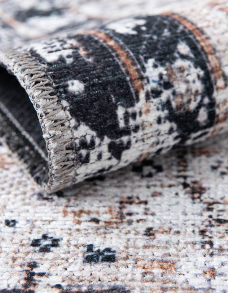 Detail image of 6' 1 x 9' Yara Oval Rug