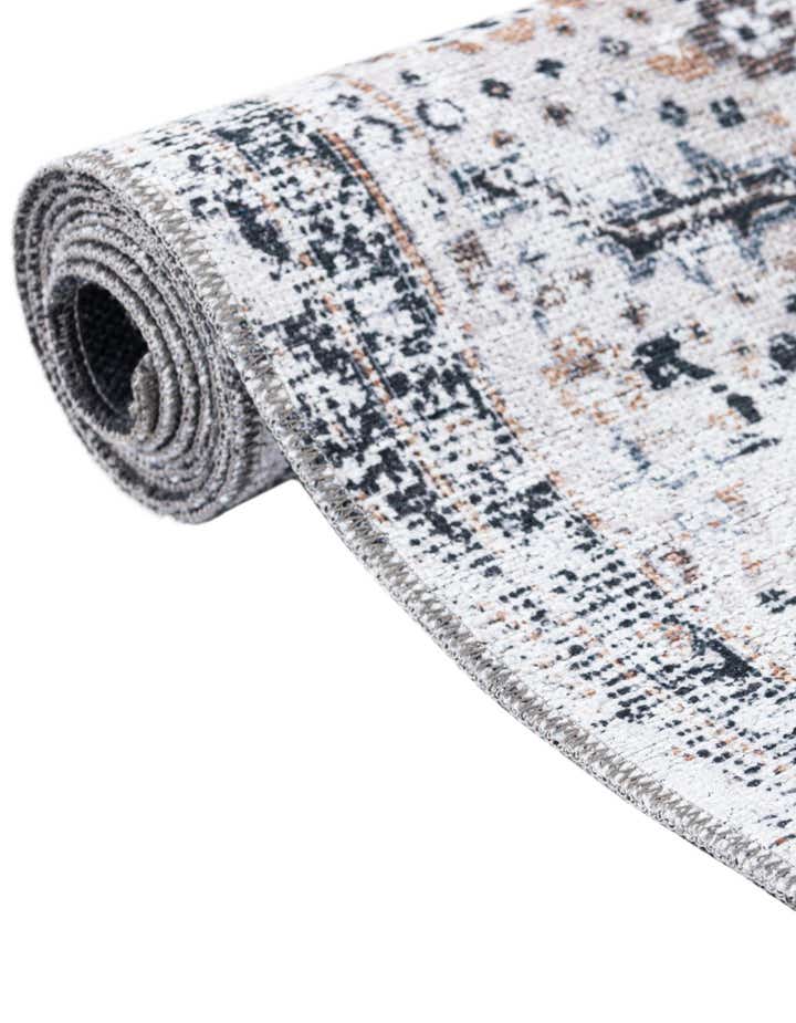 6' 1 x 9' Yara Oval Rug