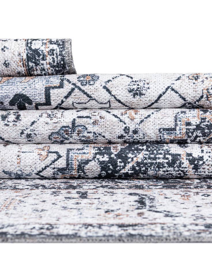 Detail image of 6' 1 x 9' Yara Oval Rug