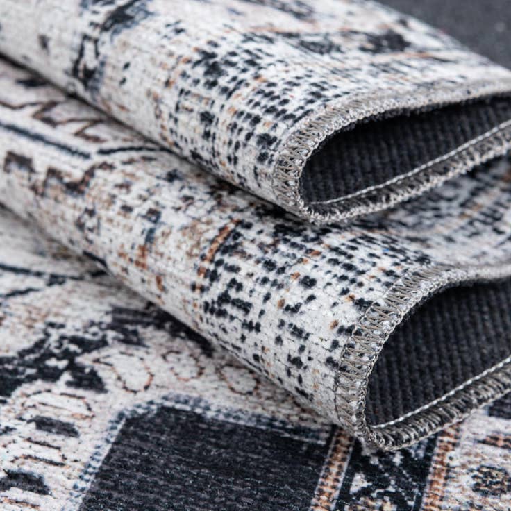 Detail image of 2' x 3' Washable Yara Rug