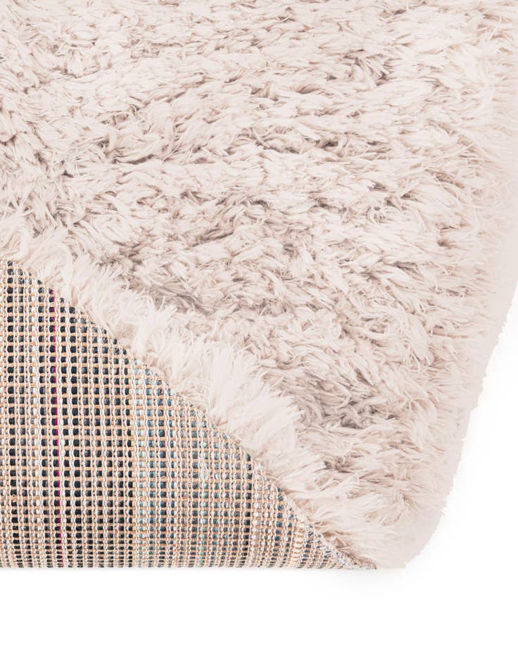 Detail image of 5' 6 x 8' Infinity Shag Oval Rug