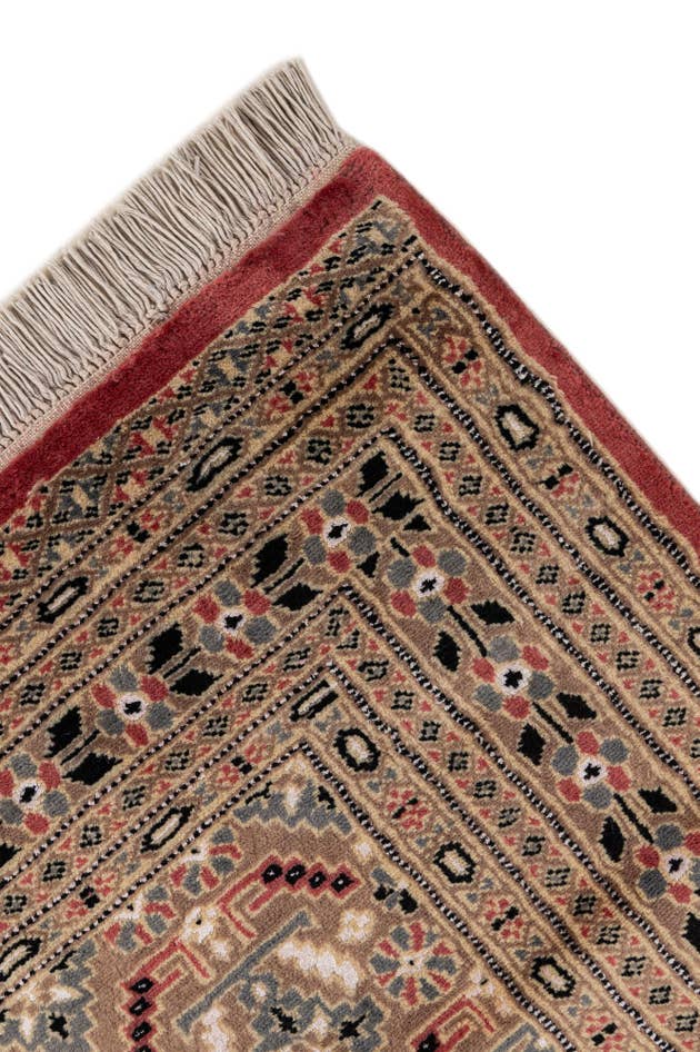 Detail image of 4' 4 x 6' 7 Hand Knotted Bokhara Rug