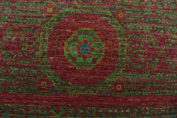 Detail image of 6' 11 x 9' 10 Hand Knotted Mamluk Ziegler Rug