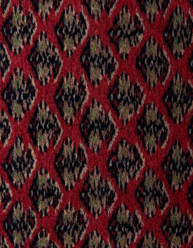 Detail image of 2' 5 x 4' 7  Hand Knotted Mir Wool Rug