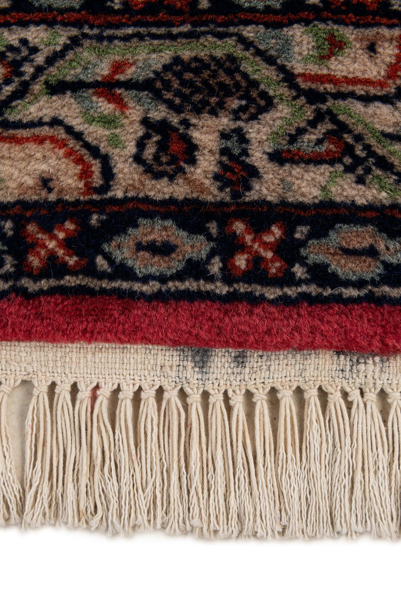 2' 5 x 4' 7 Hand Knotted Mir Wool Rug