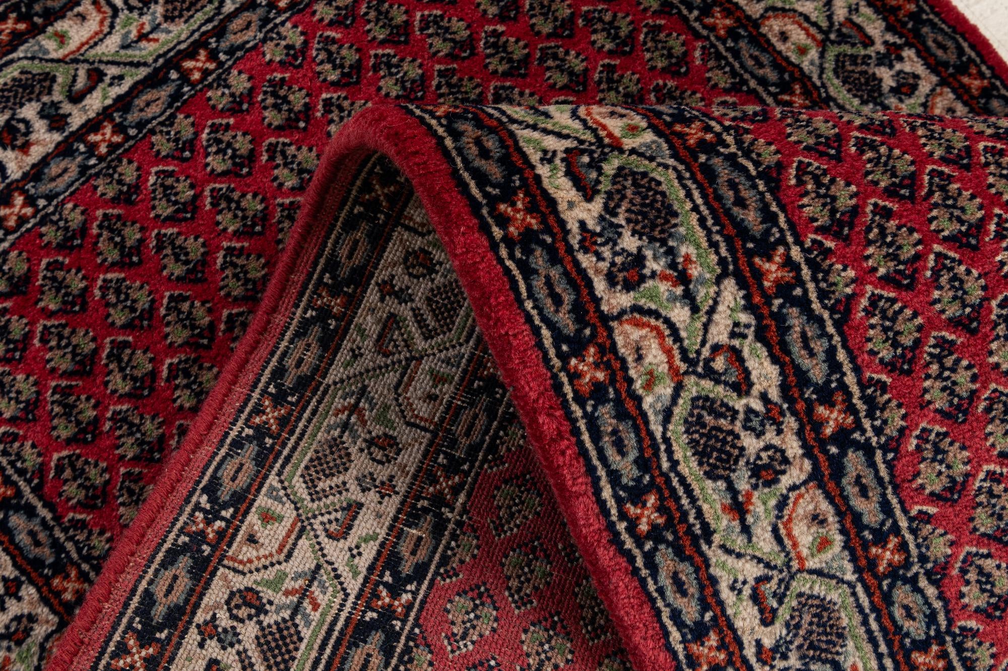 2' 5 x 4' 7 Hand Knotted Mir Wool Rug