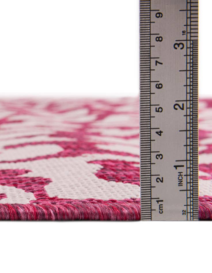 Detail image of 7' 10 x 11' Easy-Clean Safari Indoor / Outdoor Rug