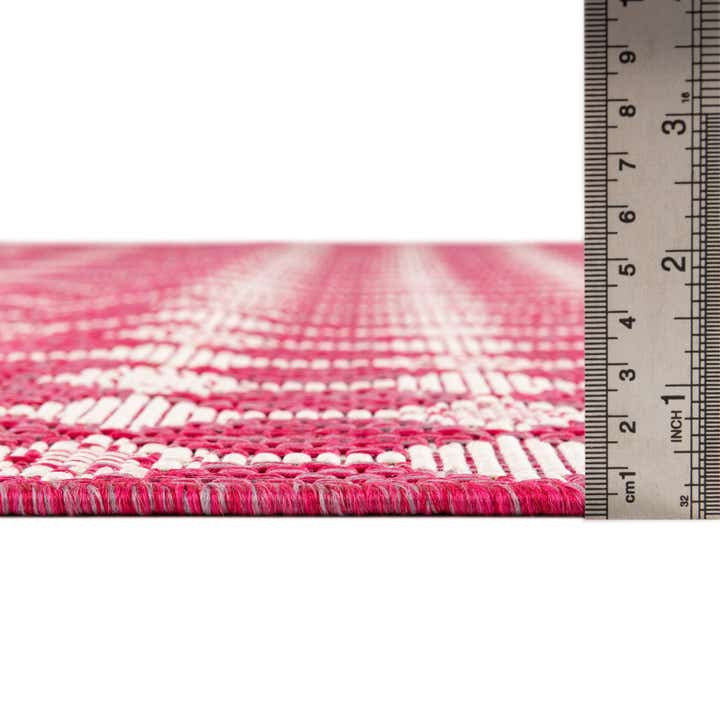 7' 10 x 11' Easy-Clean Trellis Indoor / Outdoor Rug