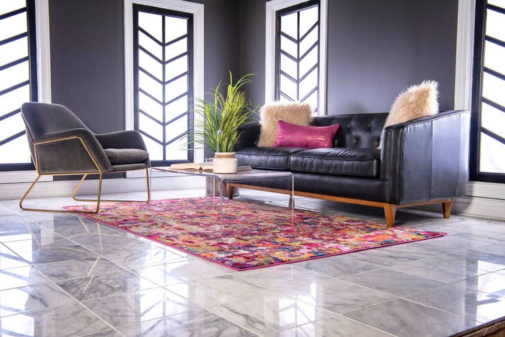 Detail image of 5' x 8' Washable Theia Rug