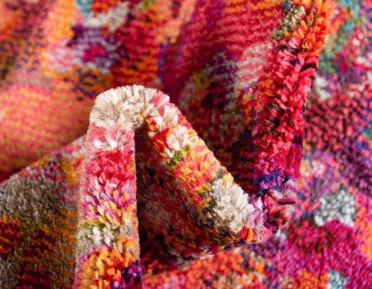 Detail image of 5' x 8' Washable Theia Rug