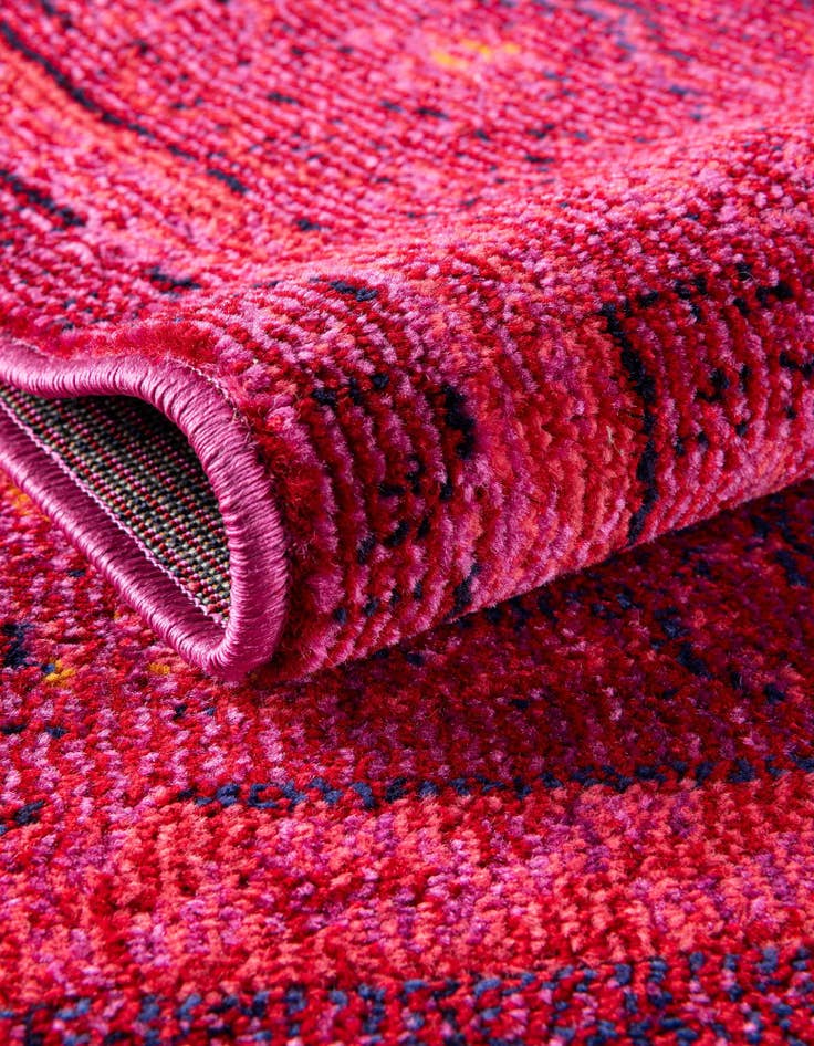 Detail image of 8' x 8'  Washable Palazzo Round Rug