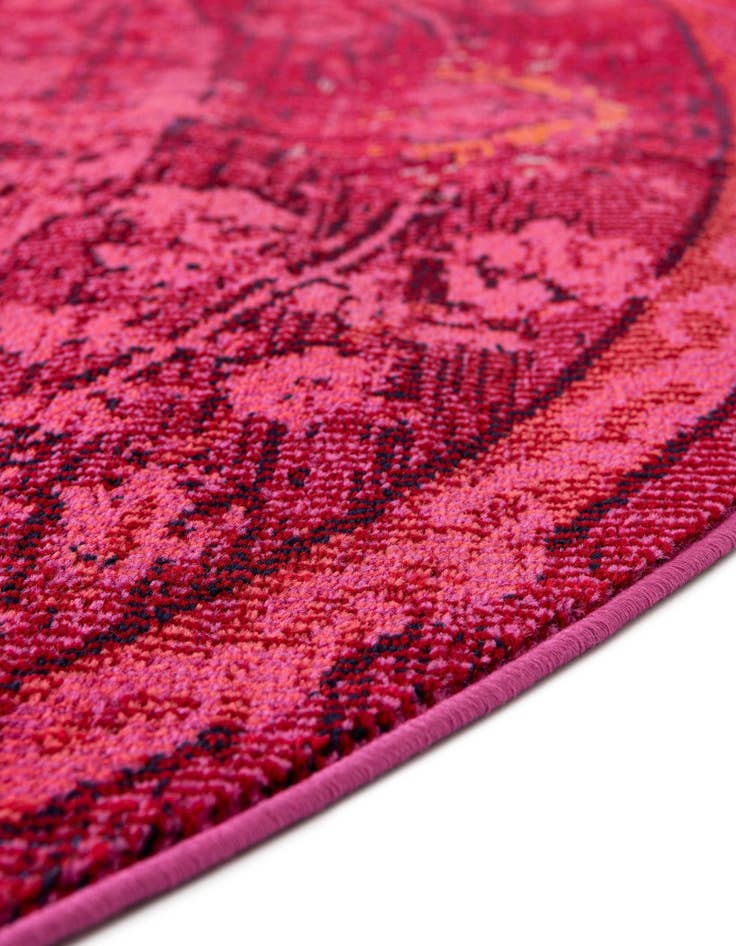 Detail image of 6' x 6'  Washable Palazzo Round Rug