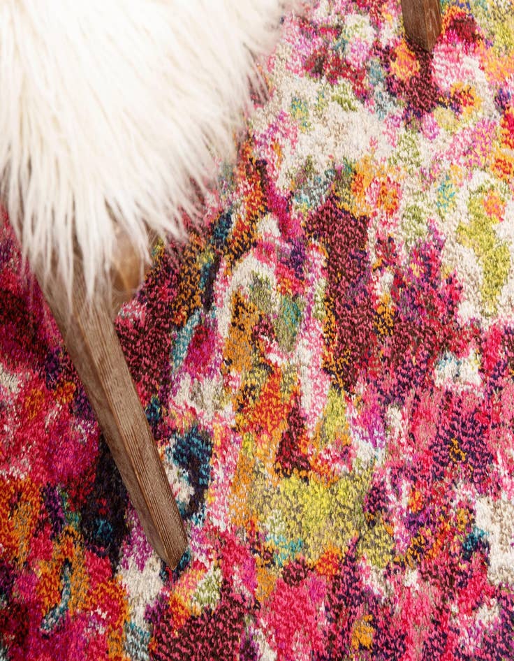 Detail image of 6' x 6'  Washable Spectrum Round Rug