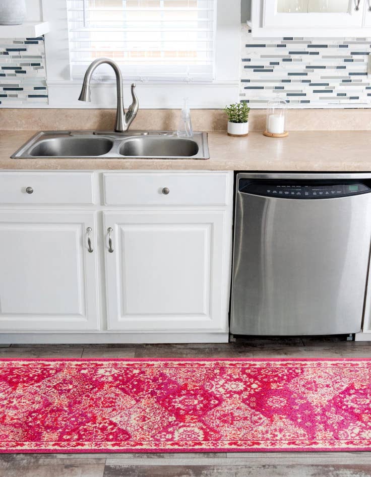 Detail image of 2' x 6' Carrington Runner Rug