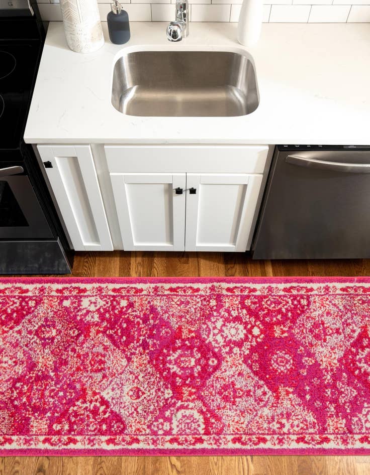 Detail image of 2' x 6' Carrington Runner Rug