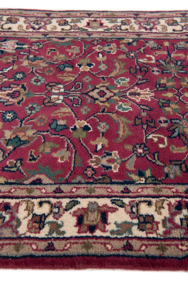 Detail image of 2' 7 x 11' 2 Isfahan Wool Runner Rug