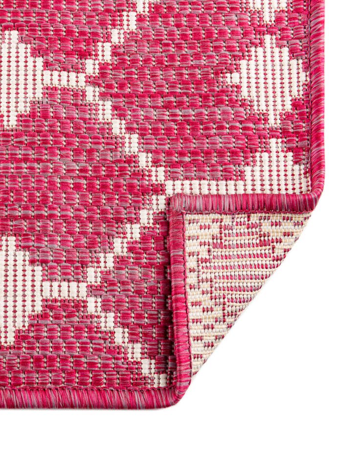 Detail image of 2' x 6' Washable Lattice Indoor / Outdoor Runner Rug