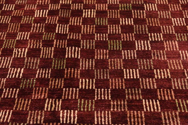 Detail image of 6' 8 x 9' 5 Hand Knotted Darya Rug