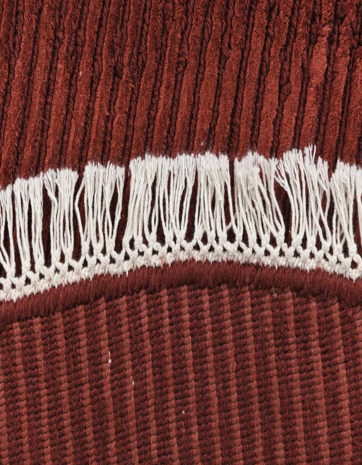 Detail image of 6' 6 x 6' 6  Hand Knotted Darya Wool Round Rug