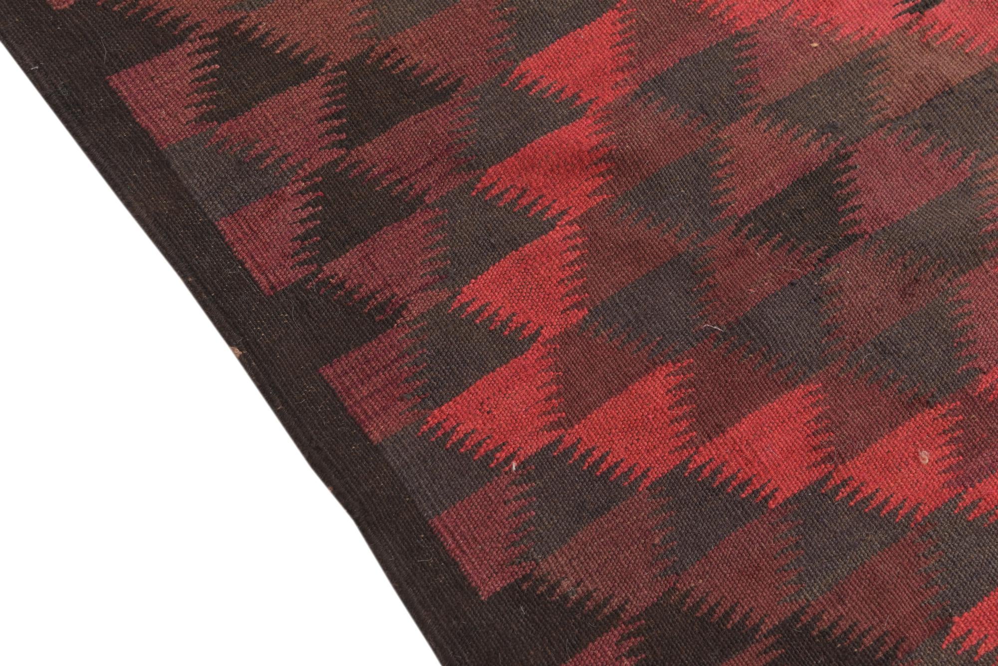 4' 7 x 11' 5 Hand Woven Kilim Fars Wool Runner Rug