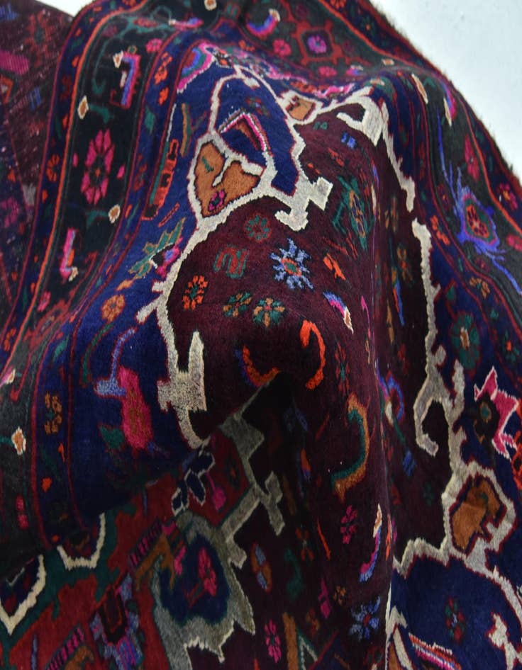 Detail image of 4' 7 x 9' 10  Hand Knotted Sanandaj Persian Wool Runner Rug