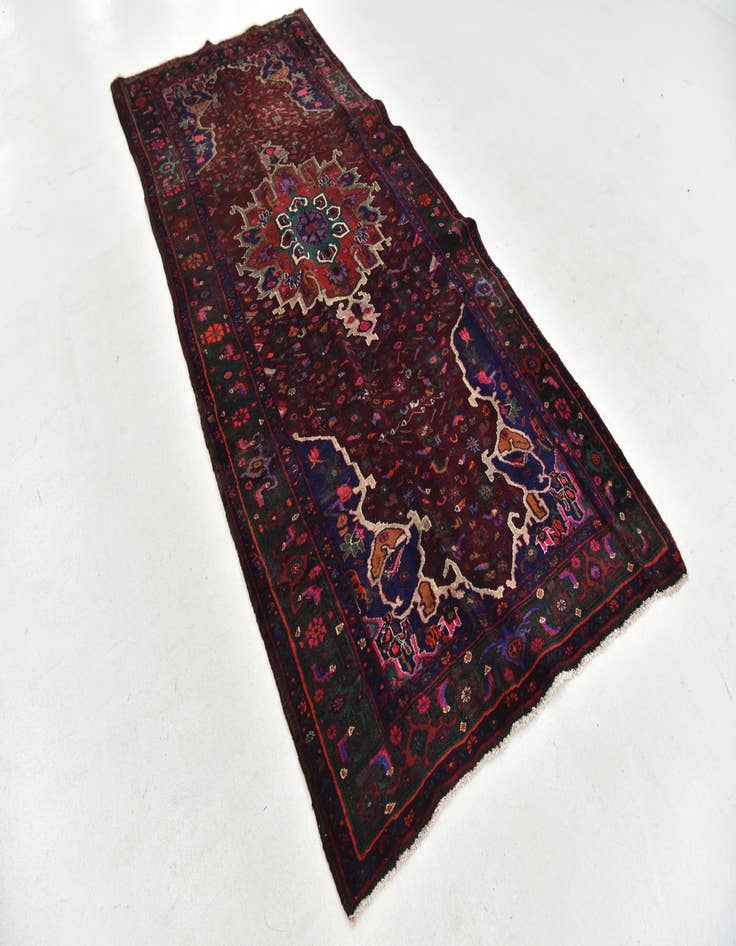 Detail image of 4' 7 x 9' 10  Hand Knotted Sanandaj Persian Wool Runner Rug