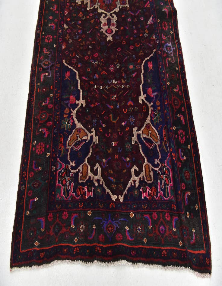 Detail image of 4' 7 x 9' 10  Hand Knotted Sanandaj Persian Wool Runner Rug