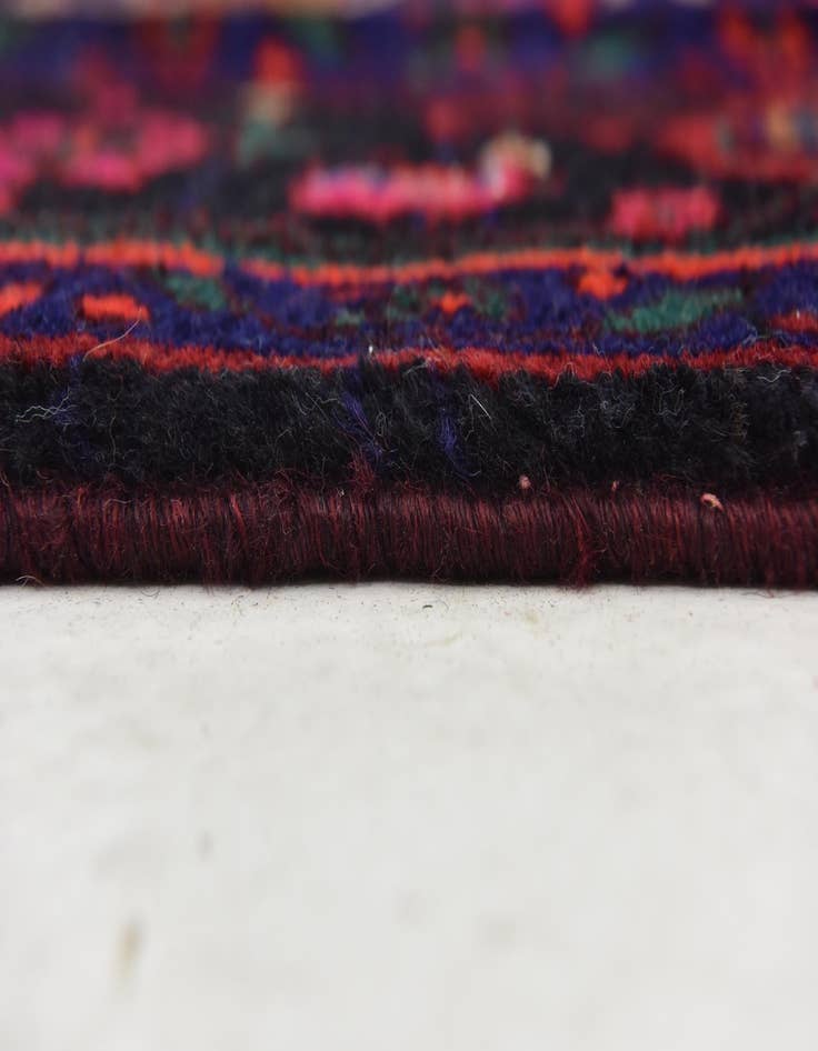 Detail image of 4' 7 x 9' 10  Hand Knotted Sanandaj Persian Wool Runner Rug