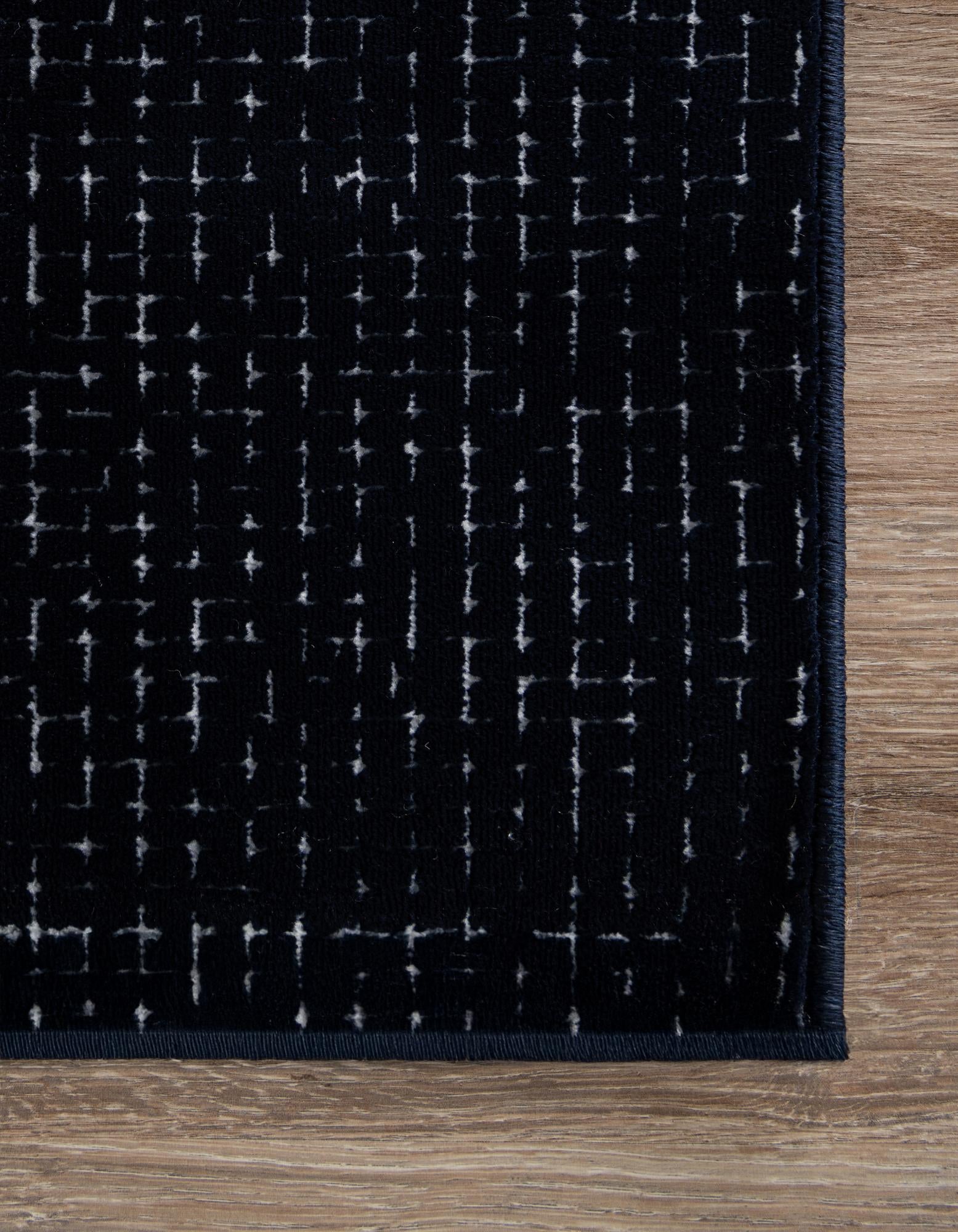 5' 3 x 8' Aakaar Rug