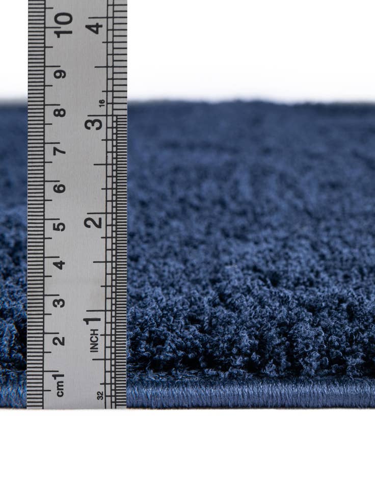 Detail image of 8' x 10' Studio Solid Shag Rug