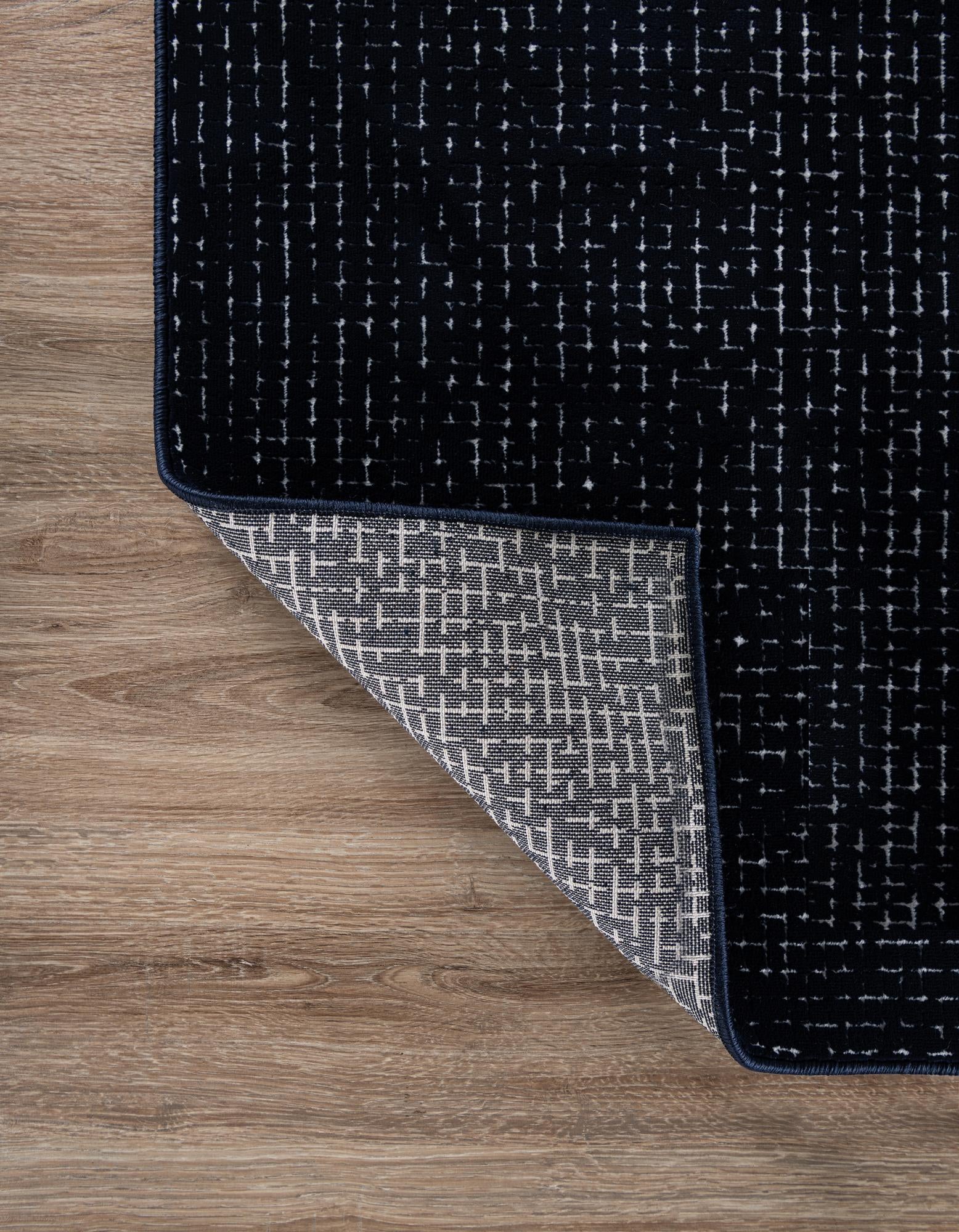 2' x 6' Aakaar Runner Rug