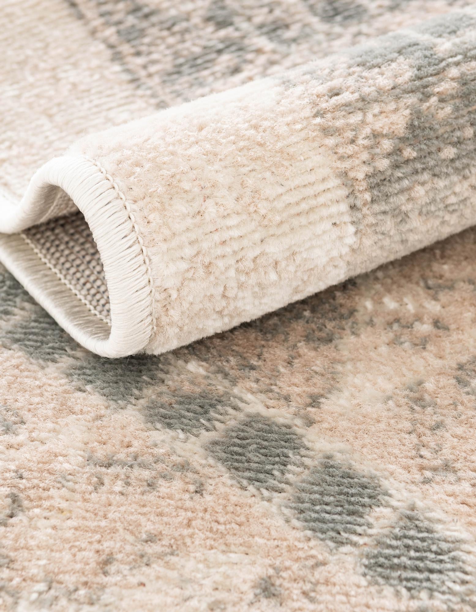5' 3 x 5' 3 Whitney Octagon Rug