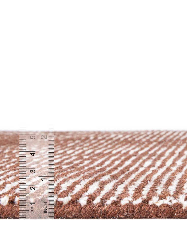 Detail image of 6' 1 x 6' 1 Hand Woven Jill Zarin English Manor Wool Round Rug