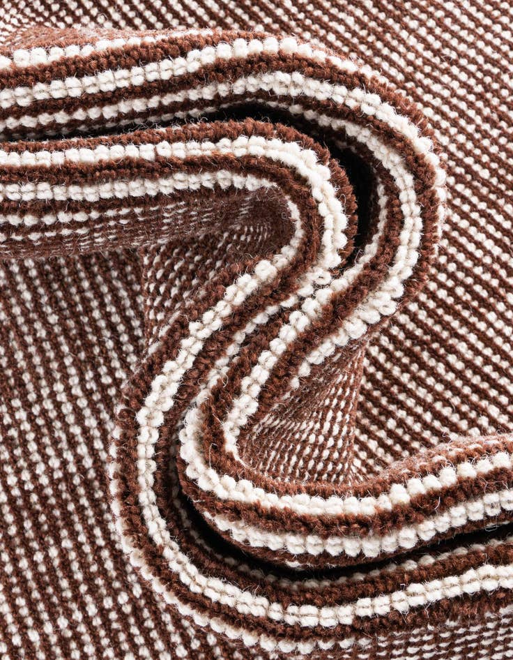 Detail image of 5' 1 x 5' 1  Hand Woven Jill Zarin English Manor Wool Round Rug