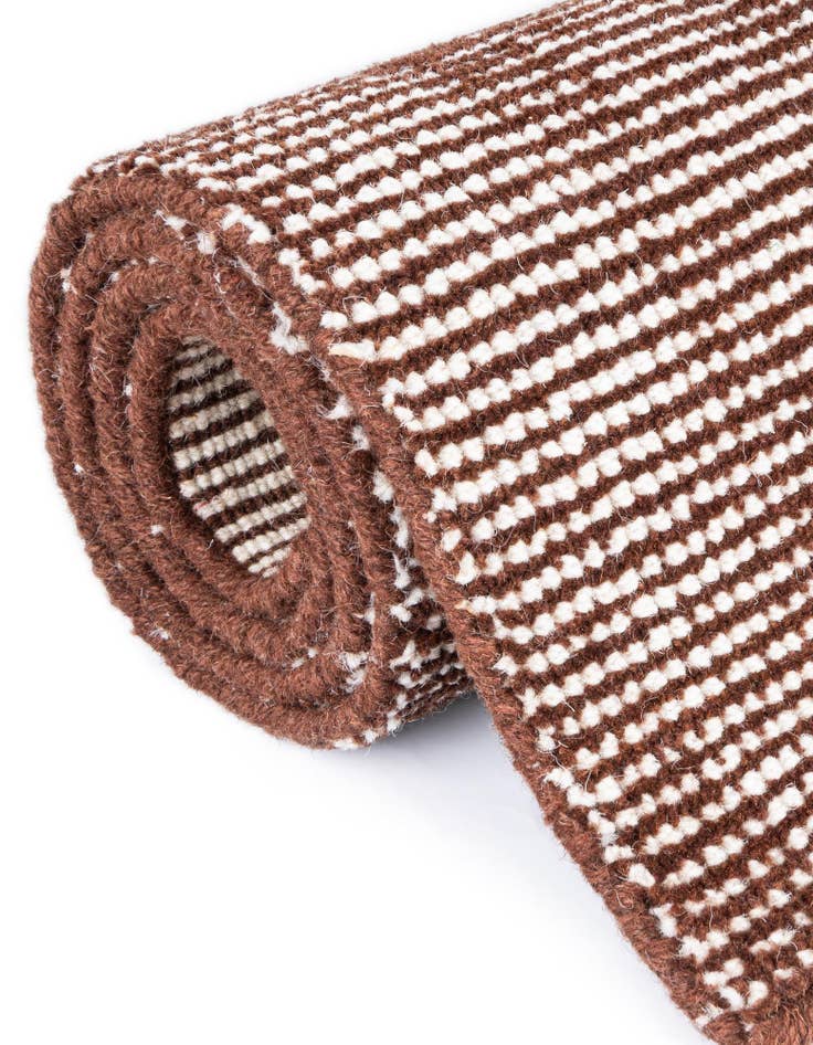 Detail image of 6' 1 x 6' 1 Hand Woven Jill Zarin English Manor Wool Round Rug